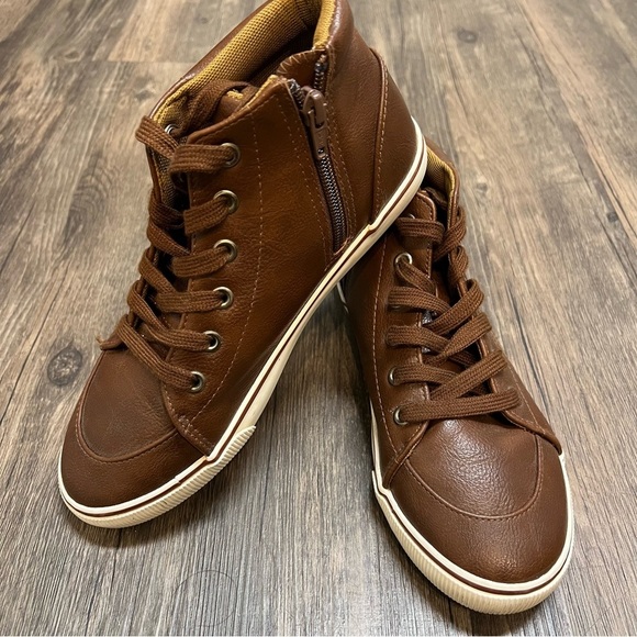 Cat & Jack Other - Cat & Jack Florian Mid Top Sneakers Brown Shoes Faux Leather Casual Youth Size 5